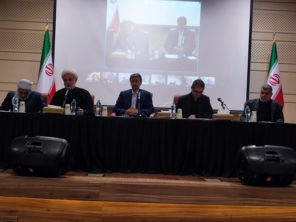 فتاح: مسئولان به جای حرف و سخنرانی عمل کنند/مردم از شعار خسته شده اند