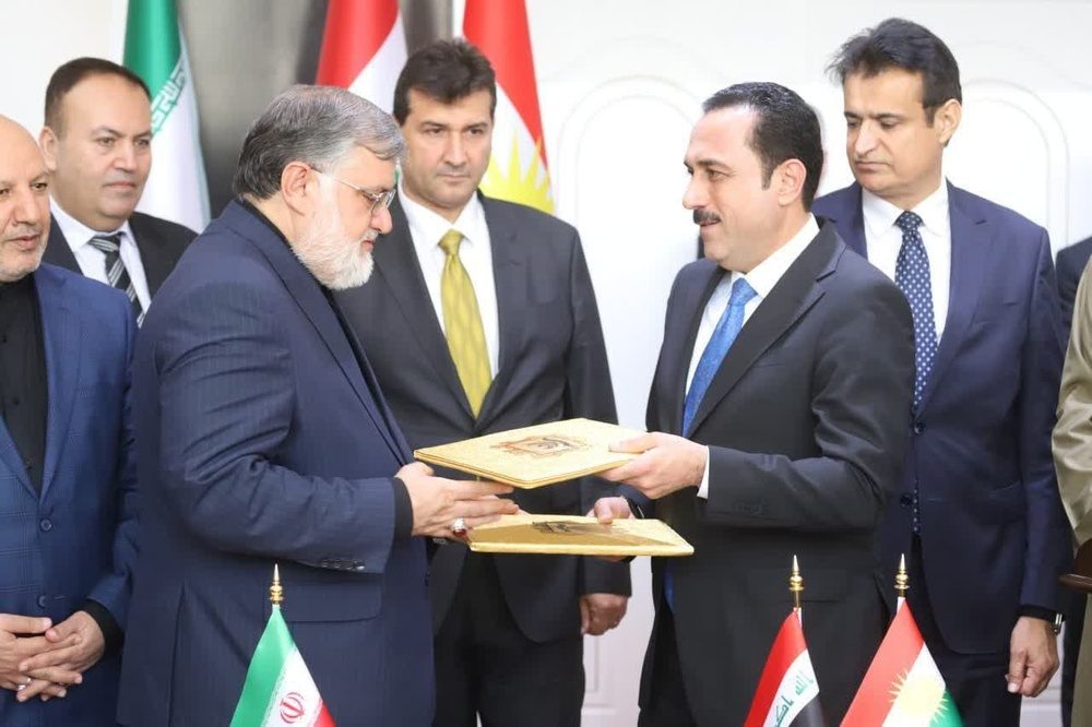 تردد زائرین اربعین از مرز تمرچین پیرانشهر ۲۴ ساعته شد