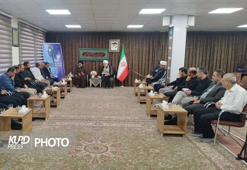 مردم بزرگترین منبع و تولید قدرت انقلاب اسلامی هستند