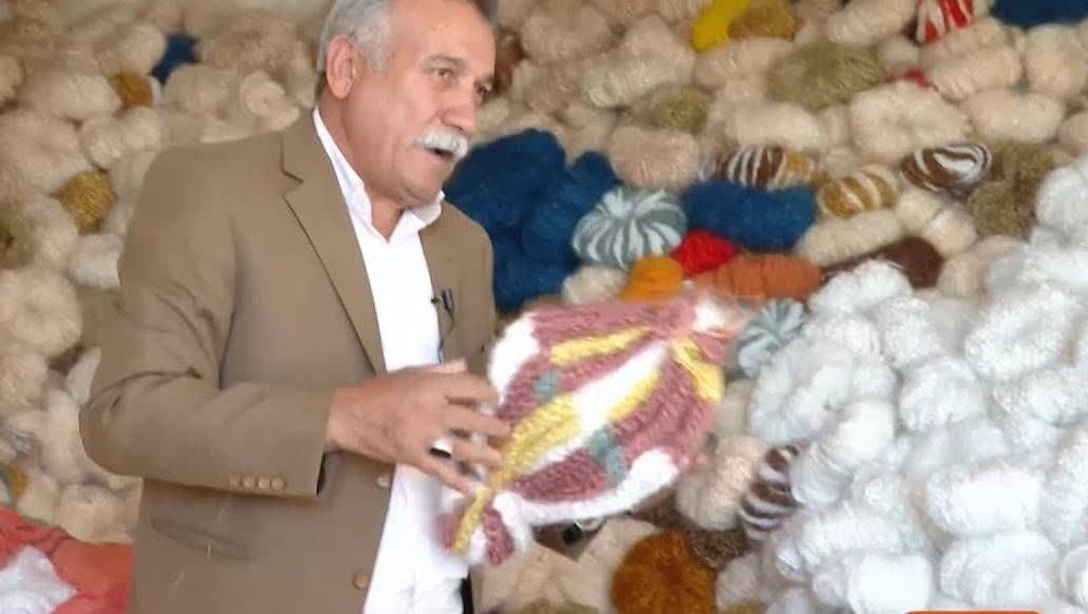 شیفته تولید و گریزان از مشاغل خدماتی و اداری بوده ام/ صادرات دستبافت مددجویان آبدانان به کشورهای همسایه و حوزه خلیج فارس