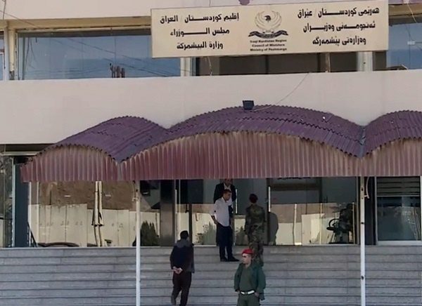  بەهۆی ناکۆکیی نێوان تیمی یەکێتی و پارتییەوە کێشەکان لە وەزارەتی پێشمەرگە درێژەی هەیە