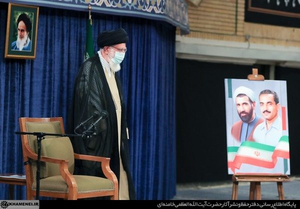 رهبر انقلاب: عدالت و کاهش فاصله طبقاتی در اولویت برنامه های دولت باشد/ حق نداریم از جایگاه بالا و متکبرانه با مردم حرف بزنیم