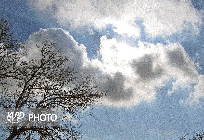 عبور سامانه بارشی از کردستان/دمای هوا کاهش می یابد