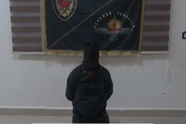 دستگیری مسئول تامین سلاح و مهمات داعش در دیرالزور توسط SDF