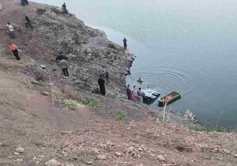 سقوط خودرو به سد سردشت جان راننده را گرفت