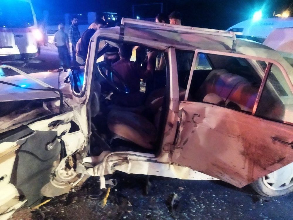 برخورد شدید ٢دستگاه خودرو در محور بوکان سقز