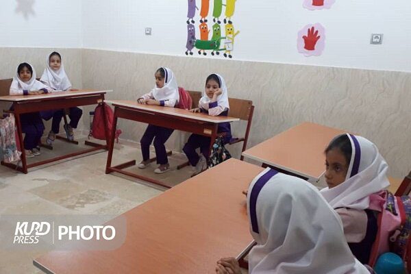 ۴۶۰ مدرسه کردستان برای آغاز سال تحصیلی بازسازی می شود