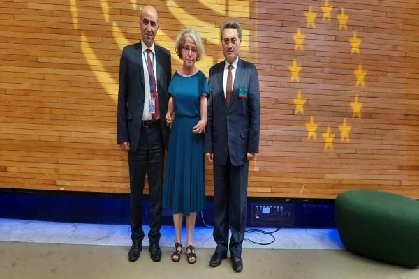 دیدار نماینده مدیریت خودگردان با نمایندگان پارلمان اروپا در مورد آخرین تحولات سوریه