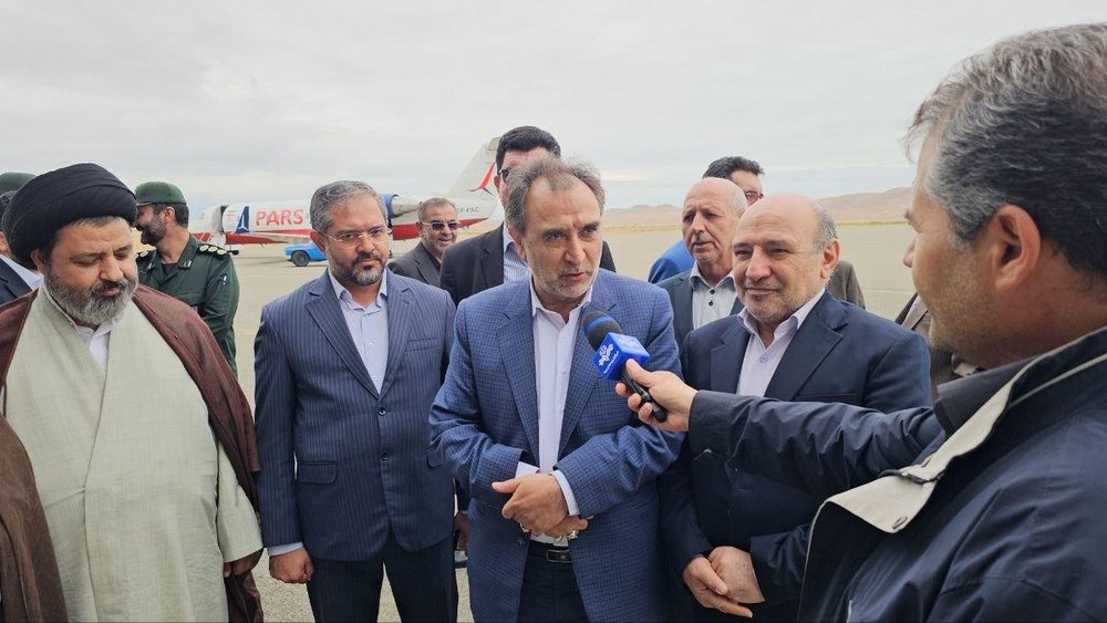 معاون رییس جمهور: دولت رفع موانع مناطق آزاد کشور را در دستور کار دارد