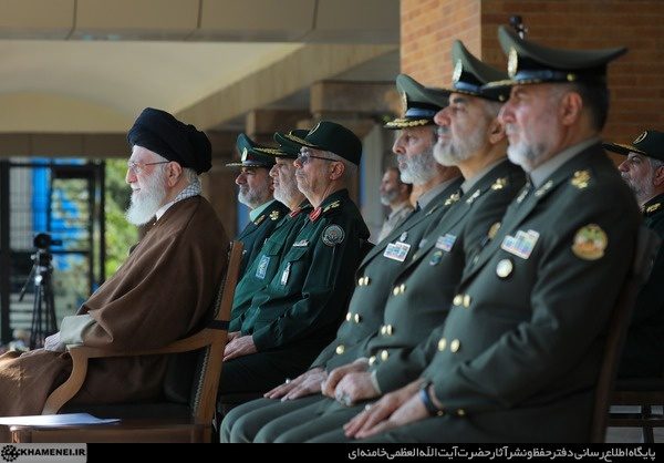 رهبر انقلاب:  پیشانی  جوانان فلسطین و طراحان مدبر عملیات اخیر را می بوسیم/ آنها که می گویند کار غیرفلسطینی هاست محاسبه غلط می کنند