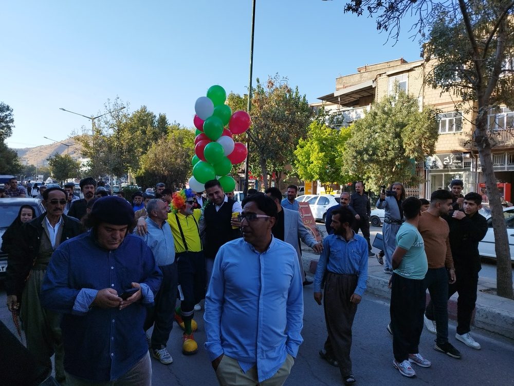 شانزدهمین جشنواره تئاتر خیابانی مریوان آغاز شد