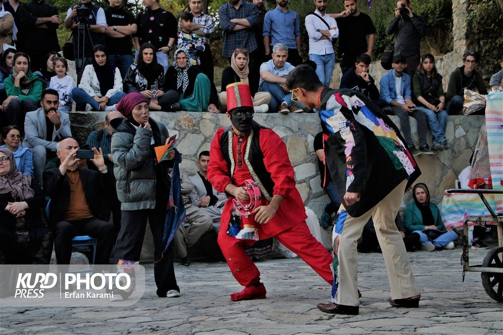 ۳۱ اثر نمایشی در دومین روز از تئاتر خیابانی مریوان به نمایش درآمد