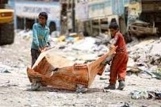 چه کسی ما را به ندیدن ترغیب می کند؟ / *محمد توفیق مشیر پناهی