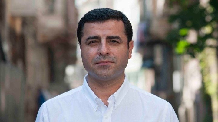 من سیاسەتمەدارێکی کوردم هەر بۆیە دادگایی دەکرێم