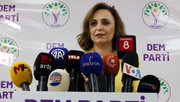 ناوی کورتکراوەی پارتی یەکسانی و دیموکراسیی گەلان لە 'HEDEP'ـەوە بۆ 'DEM' پارتی گۆڕدرا