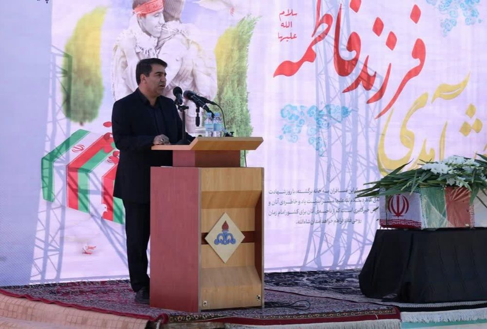 تشییع و تدفین پیکر شهید گمنام در شرکت پالایش گاز ایلام