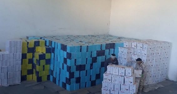 کشف یک انبار کاغذ خارجی دپو شده در آذربایجان غربی