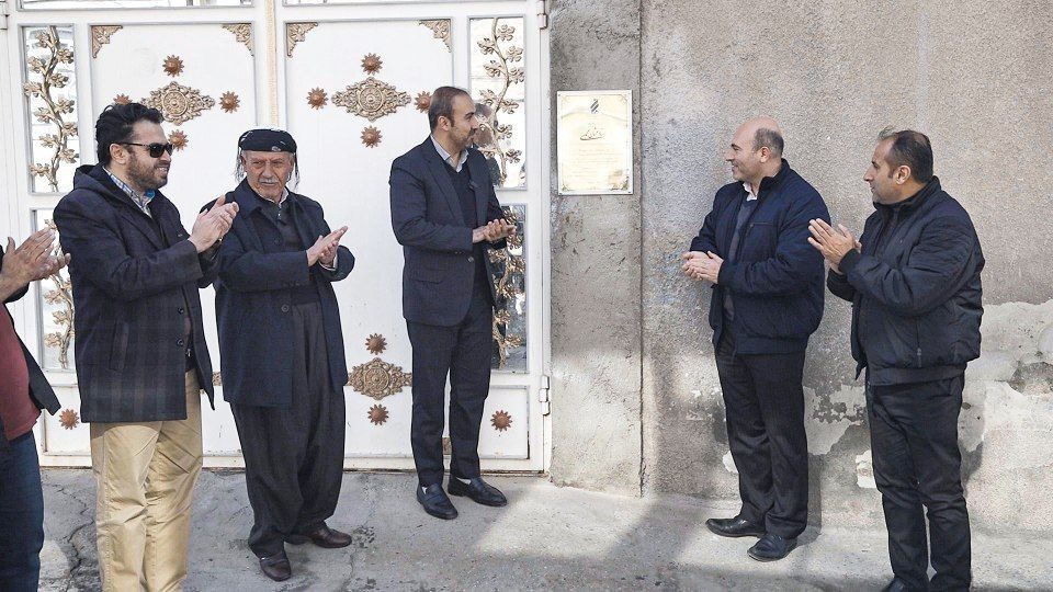 پلاک منزل استاد «عثمان محمدی» رونمایی شد