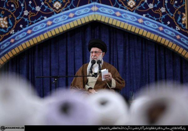 رهبر انقلاب:شرکت در انتخابات صرفا تکلیف نیست بلکه حق مردم است/ باید مردم را عمیقا دوست بداریم