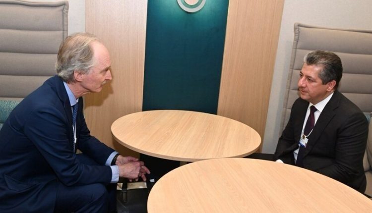 دیدار مسرور بارزانی و پدرسن با محوریت پیش‌نویس قانون اساسی جدید سوریه