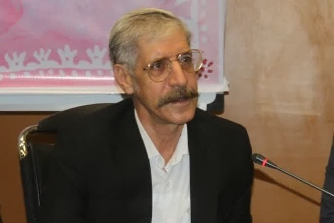 انتقاد شاعر ایلامی به تشکیل چراغ خاموش دبیرخانه زبان و ادبیات کردی در استان
