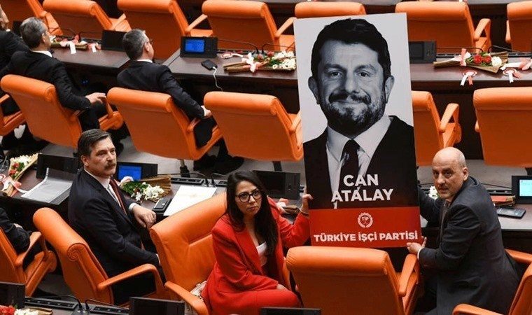 حق نمایندگی جان آتالای با آرای AKP و  MHP لغو شد