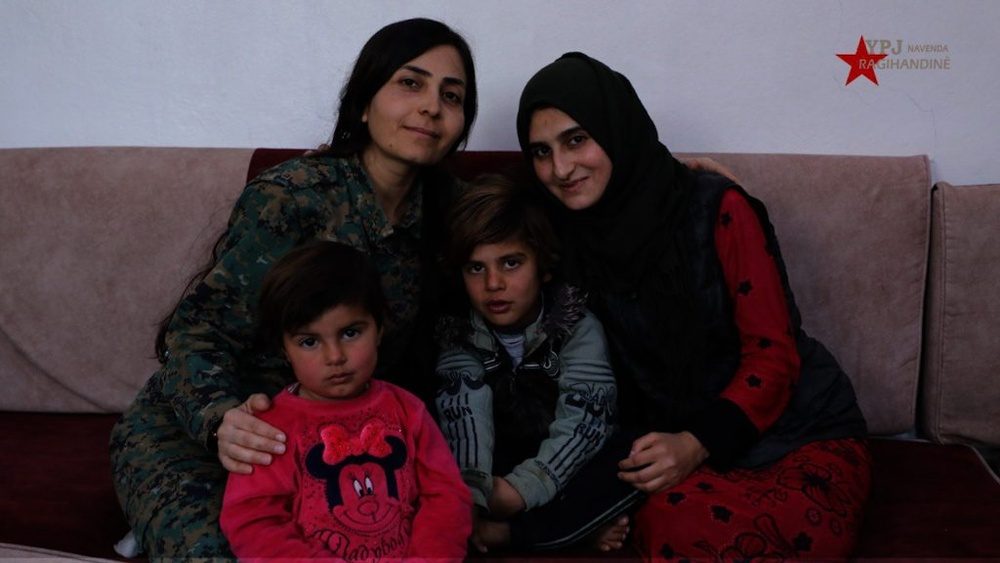 YPJ یک زن ایزدی را در اردوگاه هول نجات داد
