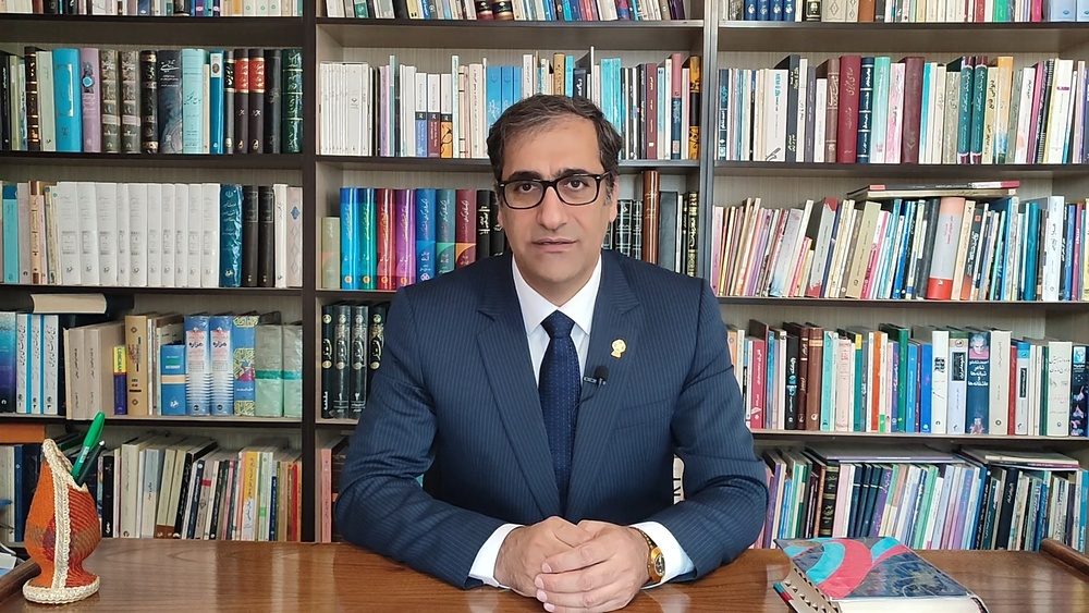 نجم الدین جباری از اهمیت زبان مادری و یادگیری زبان دوم می گوید