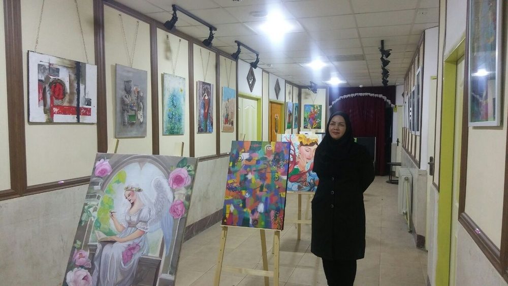 نمایشگاه هنرهای تجسمی نوروز در قروه دایر شد