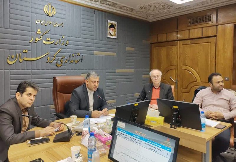 اجازه تملک زمین های صنعتی به بهانه تولید را نمی دهم/بانک ها موسسات خدماتی هستند نه بنگاه داری
