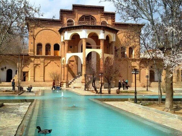 کُمای گردشگری پایدار شهری در کردستان