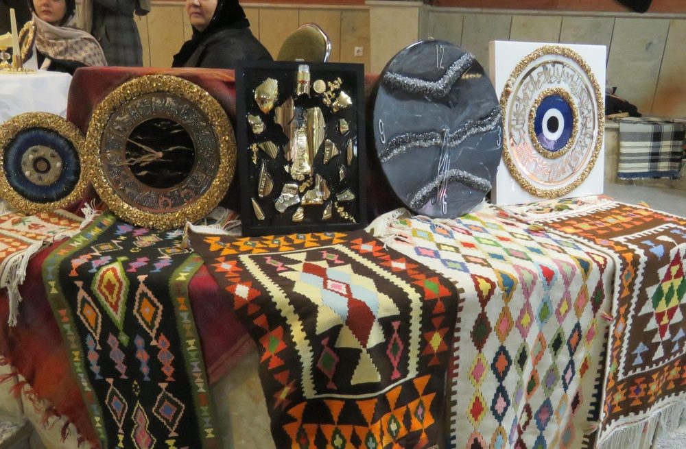 نمایشگاه صنایع دستی مهاباد افتتاح شد