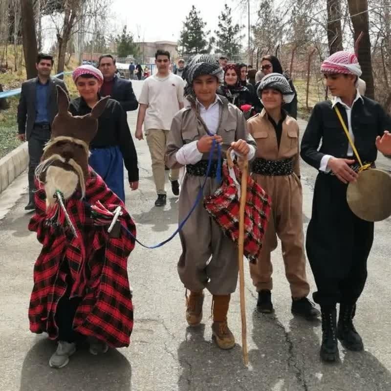 برگزاری مراسم نوروزی «کوسه به داس» در تاج سد مهاباد