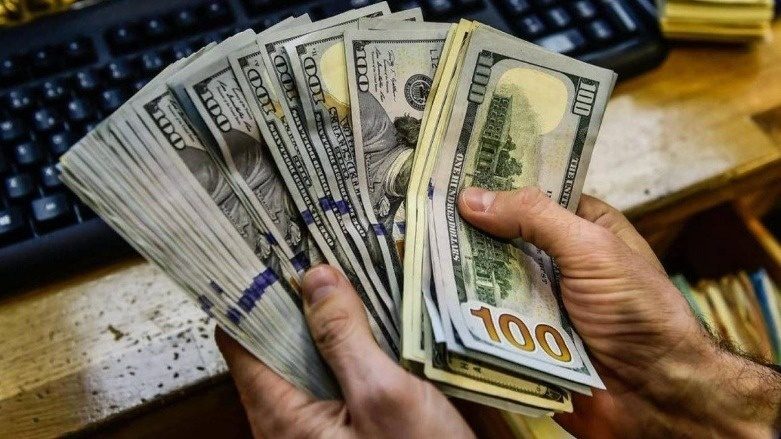قاچاقچی ارز در مریوان به پرداخت ۲۱ میلیارد ریال محکوم شد