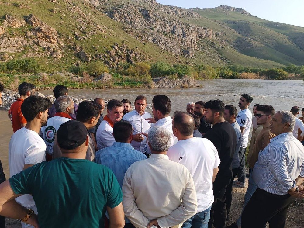 غرق شدن ٢ نفر در رودخانه نازلو/ تنها پیکر یک نفر پیدا شد