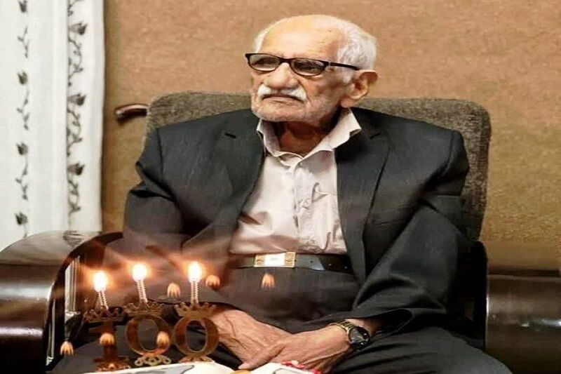 کهنسال ترین معلم ایران در مهاباد درگذشت
