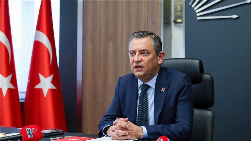 اوزگور اوزل رهبر اپوزیسیون مادر ترکیه درگذشت رئیس‌جمهور ایران را تسلیت گفت