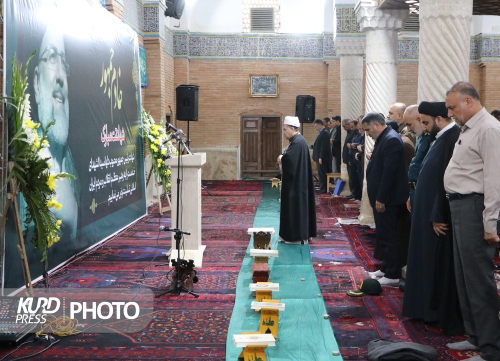 مراسم عزاداری حجت الاسلام رییسی در مسجد جامع سنندج/عکس: عرفان کرمی