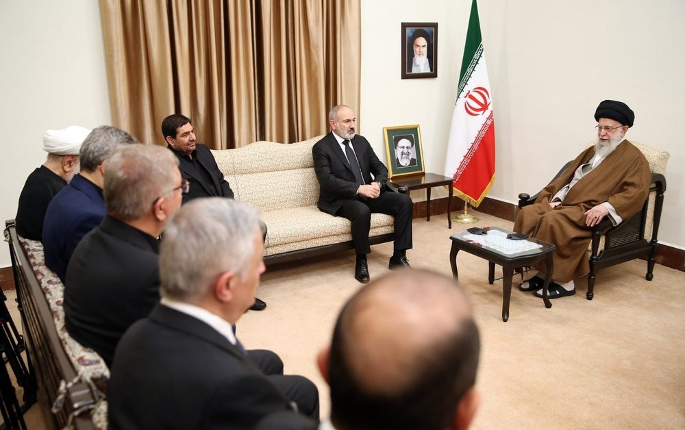 ابراز همدردی نخست وزیر ارمنستان با رهبر انقلاب