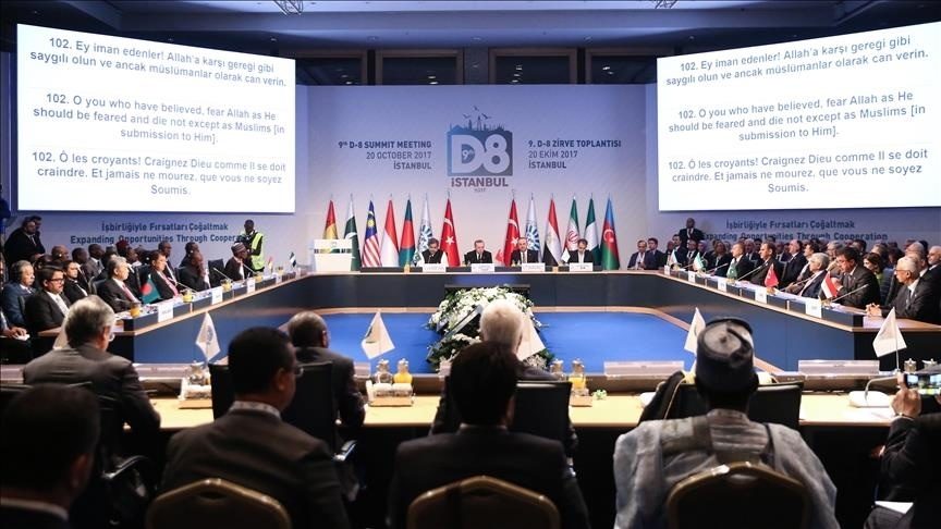 نشست فوق‌العاده وزرای خارجه گروه D-8 در استانبول با حضور نماینده ایران