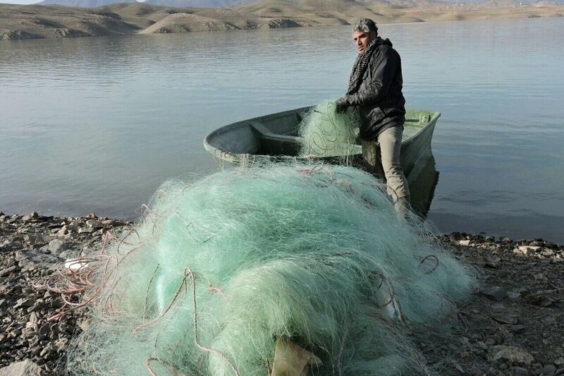 کشف ٥٠٠ متر تور ماهیگیری در زرینه رود
