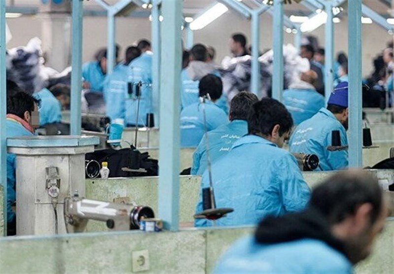٣هزار زندانی در کارگاه‌های داخل و خارج از زندان‌ ها مشغول به کار هستند