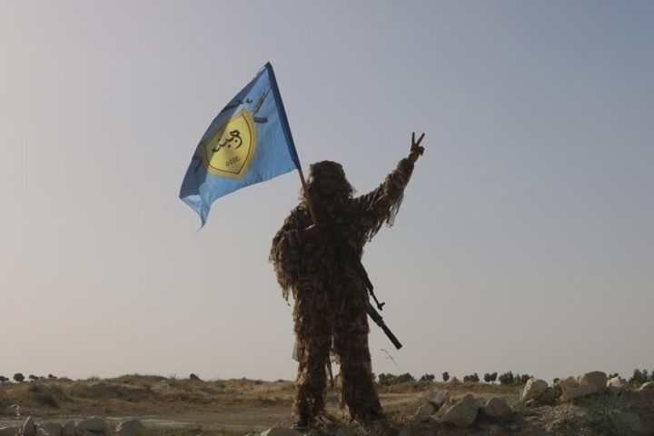 سێ شەڕڤانی ئەنجوومەنی سەربازیی مەنبج لە هێرشێکی گرووپە چەکدارەکان گیانیان لەدەست دا