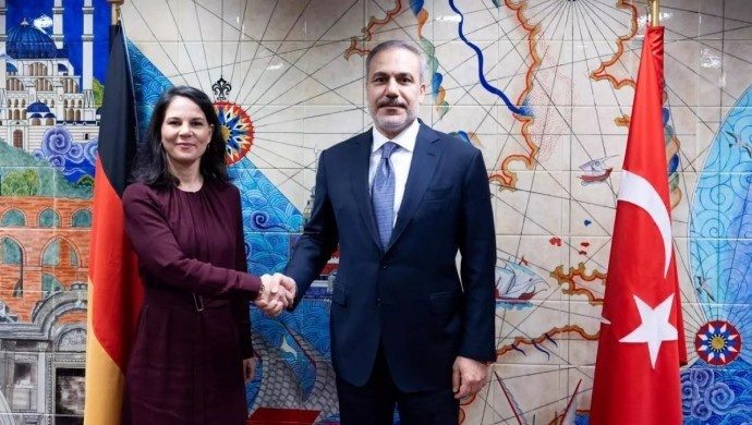 نقش برلین در تحولات سوریه؛ از کمک به کردها تا مذاکره با ترکیه