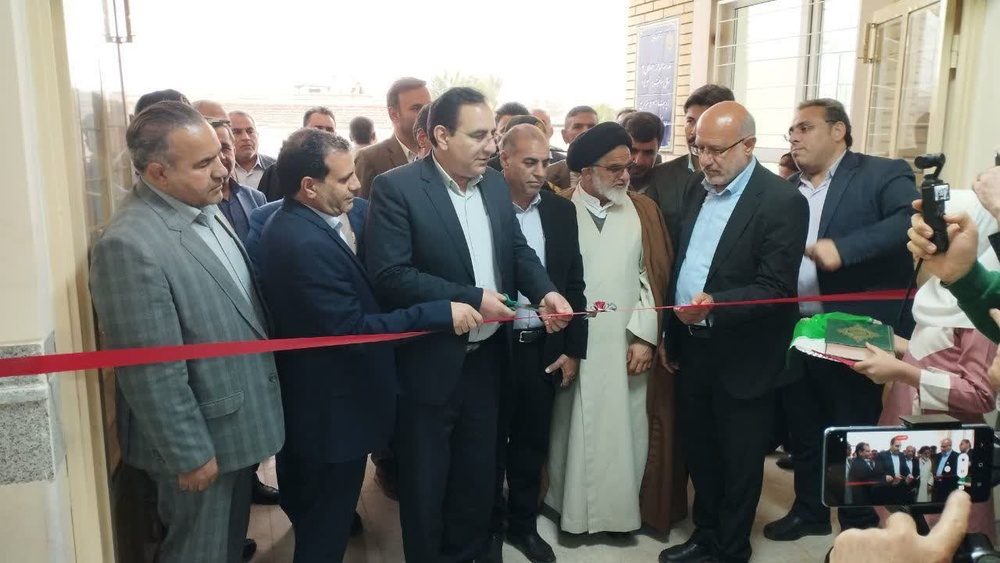 بهره‌برداری و کلنگ‌زنی ۸۱ پروژه دهه فجر در شهرستان دهلران
