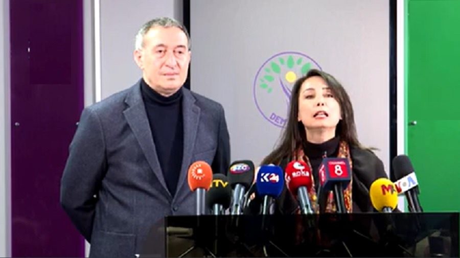 دەم پارتی سەرکۆنەی دانانی قەییوم بۆ گەورەشارەوانیی وان دەکات