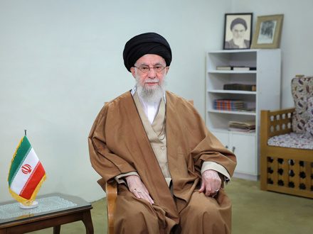 رهبر انقلاب سال جدید را «سرمایه گذاری برای تولید» نامگذاری کردند
