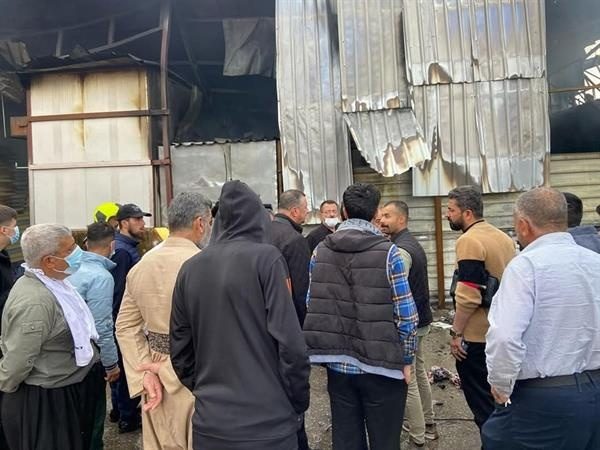 آتش‌سوزی گسترده در بازار دارەسوتاوەکە سلیمانیه؛ بیش از ۱۰۰ مغازه در آتش سوختند