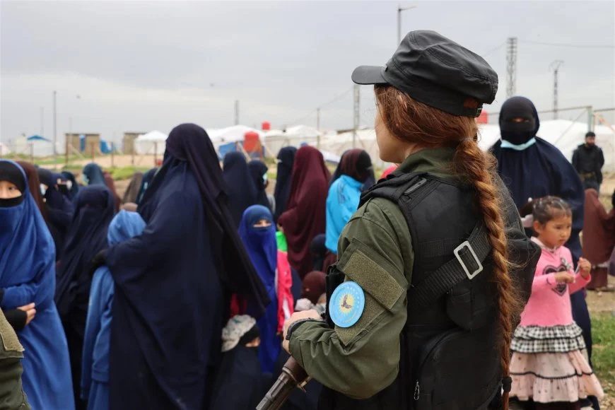 برگزاری عملیات جستجوی عناصر داعش در اردوگاه روژ توسط YPJ و آسایش زنان