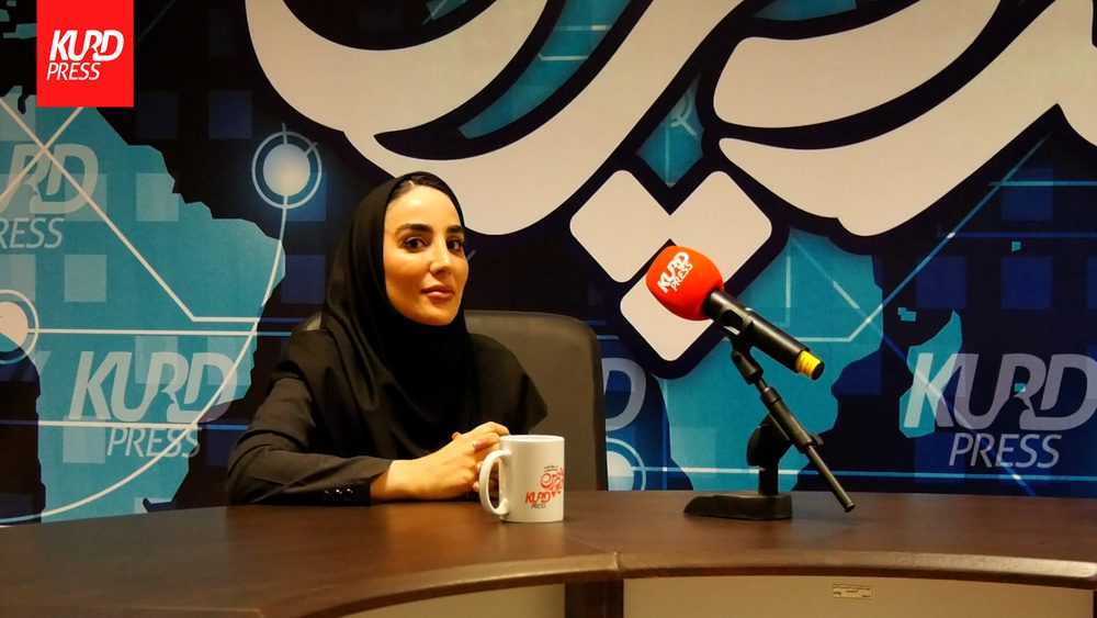 معلمی سخت است، اما عشق آن را شیرین می‌کند